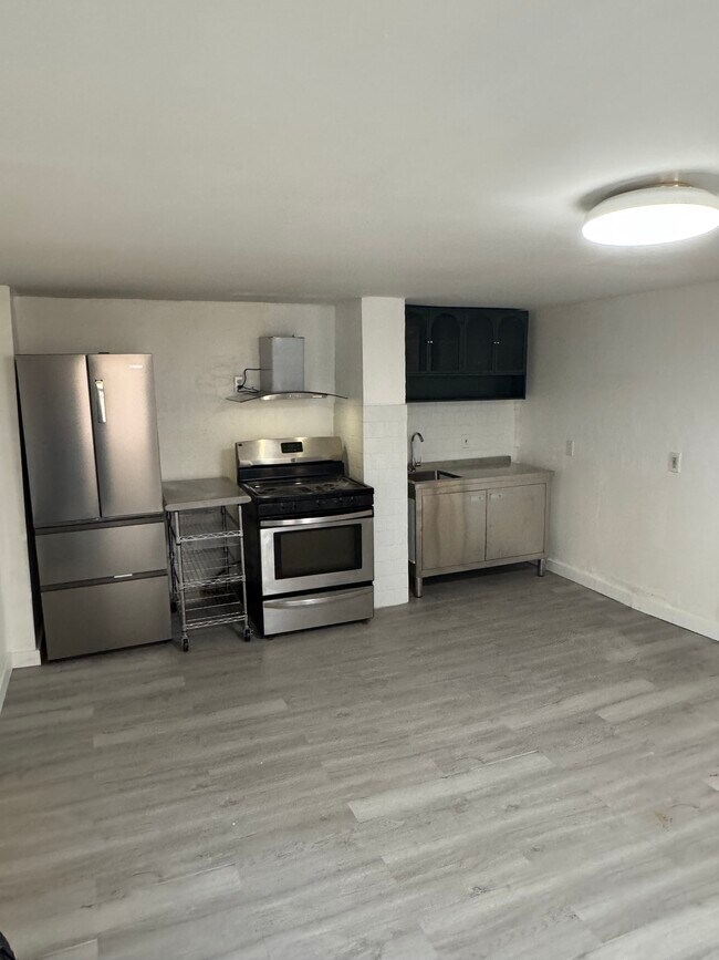 Building Photo - 56 7th St Unit 1