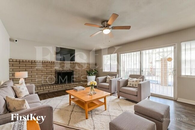 Photo - 5262 Holbrook Dr