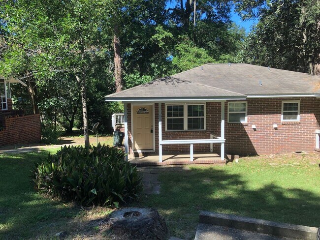 Photo - Great 2 BR 1 BA w/ Stack Washer/Dryer House