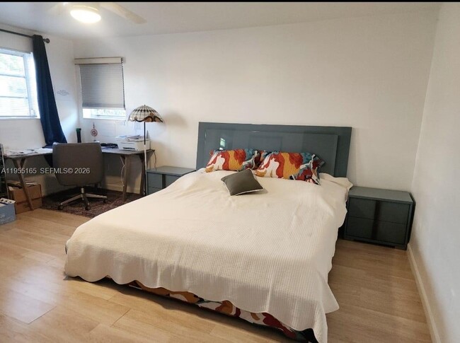 Photo - 11960 NE 19th Dr Unit 10