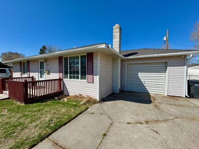 Photo - 1280 Cathryn Ave