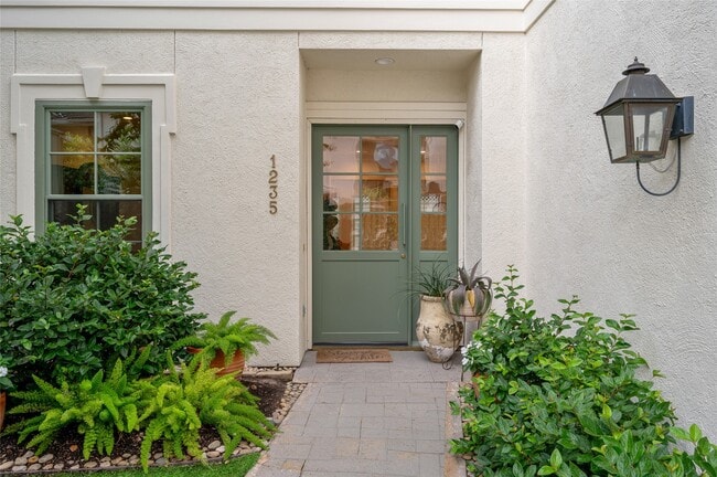 Photo - 1235 Wynden Oaks Garden Dr