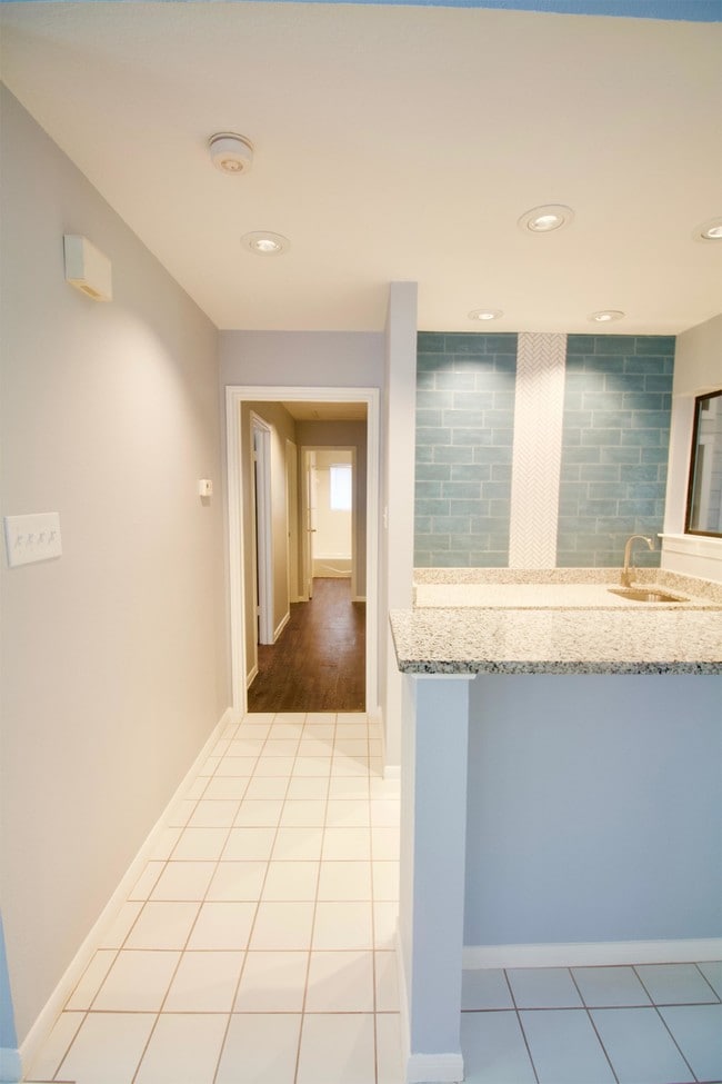 Photo - 1806 Encino Bend