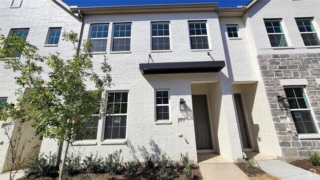 Building Photo - 9915 Tolbert St Rental