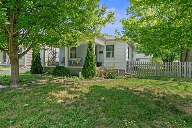 Building Photo - 401 N 13th Ave Rental