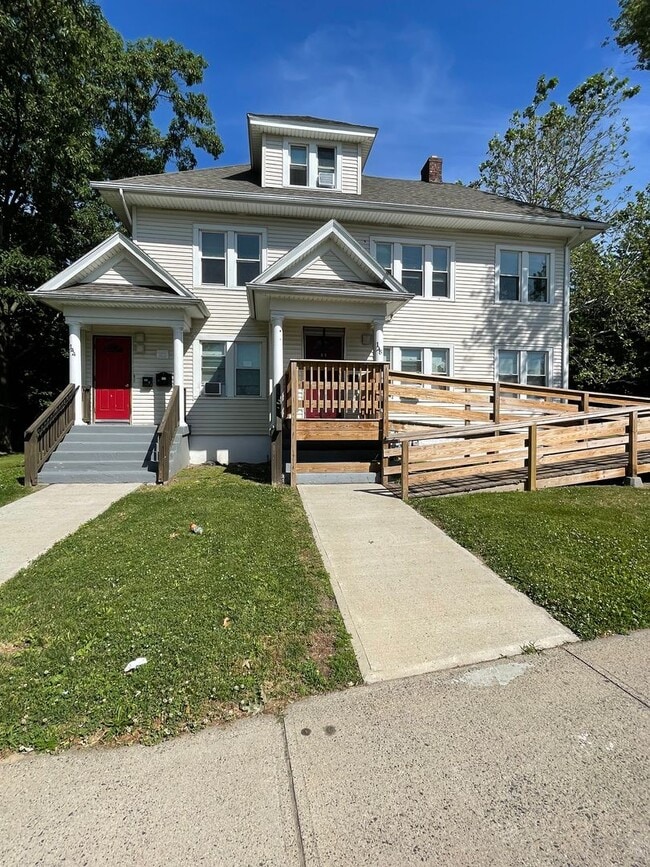 Building Photo - 144-146-146 Prospect St Unit 2
