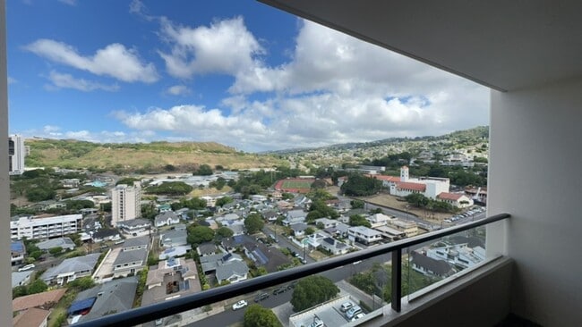 Building Photo - Wonderful 1 BD / 1BA Condo in Makiki!!!