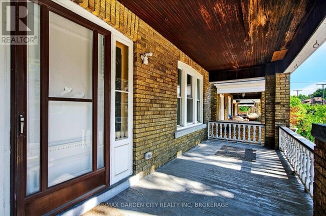 Photo - 104 Carrick Ave Unit MAIN