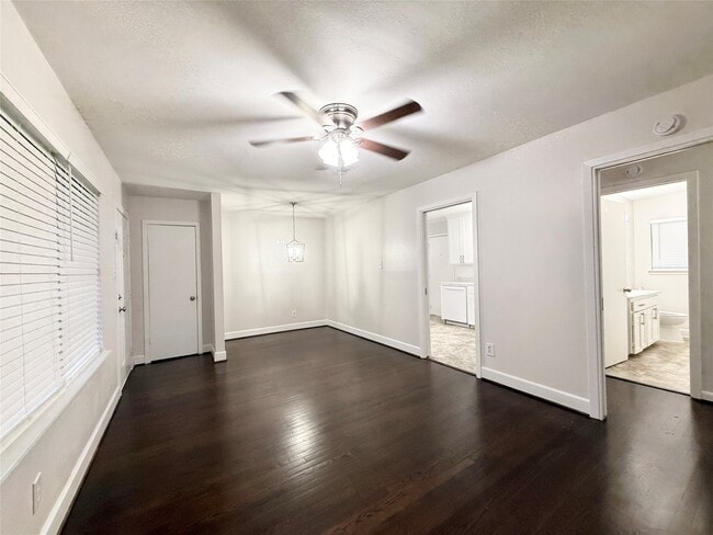 Photo - 913 Wimberly St