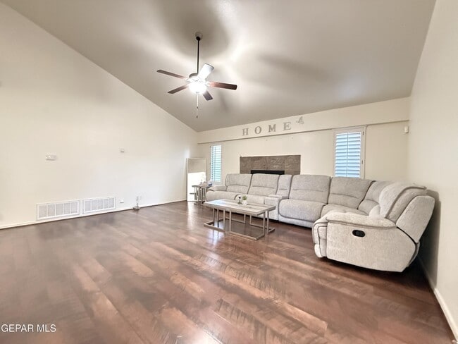4933 Copper Ranch Ave