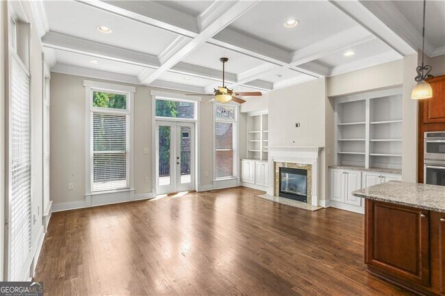 Photo - 900 River Vista Drive