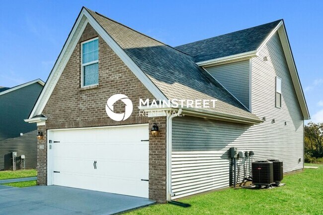 Photo - 4 Bedroom Pet-Friendly Home in Lexington, ...