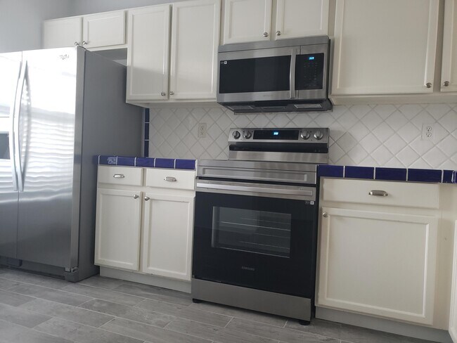 Photo - 6945 Stoney Creek Cir