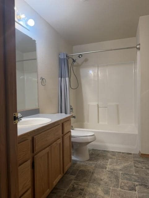 Photo - 612 SW Larch Rd