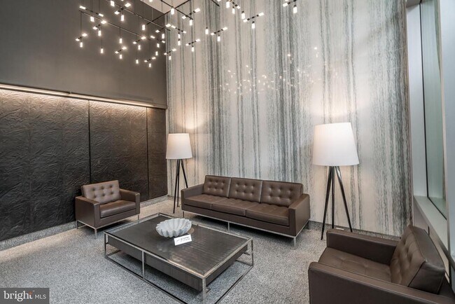 Photo - 604 S Washington Square Unit 2104