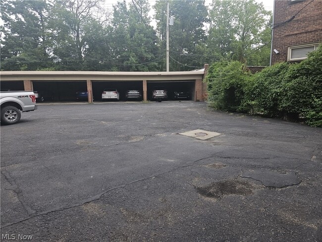 Photo - 2545 Kenilworth Rd Unit 11