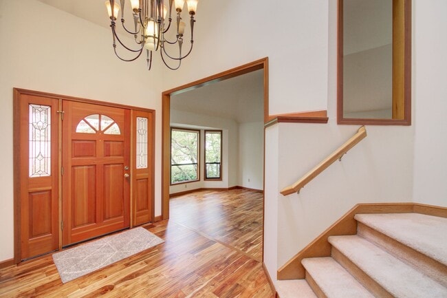 Photo - 5bd/3.5ba Bellevue Home