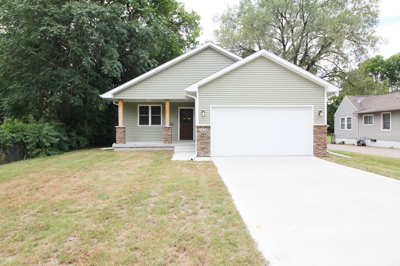 Photo - 3828 40th St