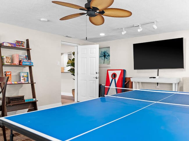 Photo - 2817 W Woodlawn Ave Unit ID1053144P