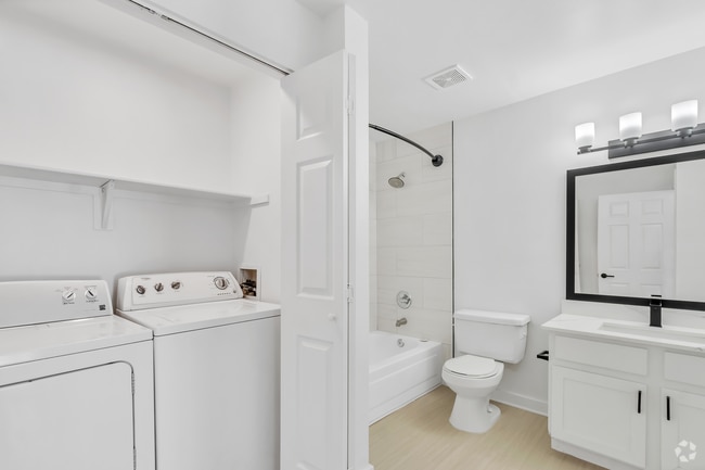 Building Photo - Residences at Bear Creek Rental