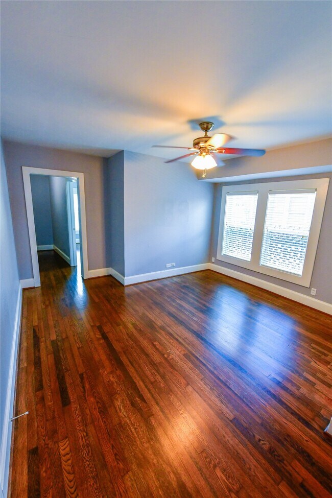 Photo - 1011 E 6 1/2 St Unidad 2