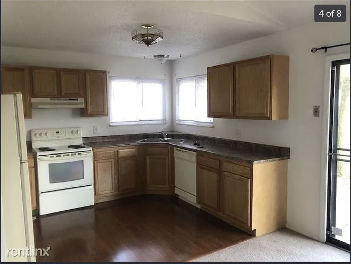 Photo - 216 Glasgow Dr