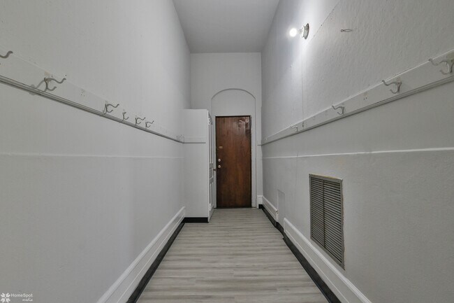 Photo - 353 Broad St Unidad 8