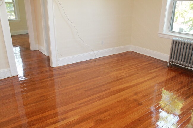 89 Montclair Ave
