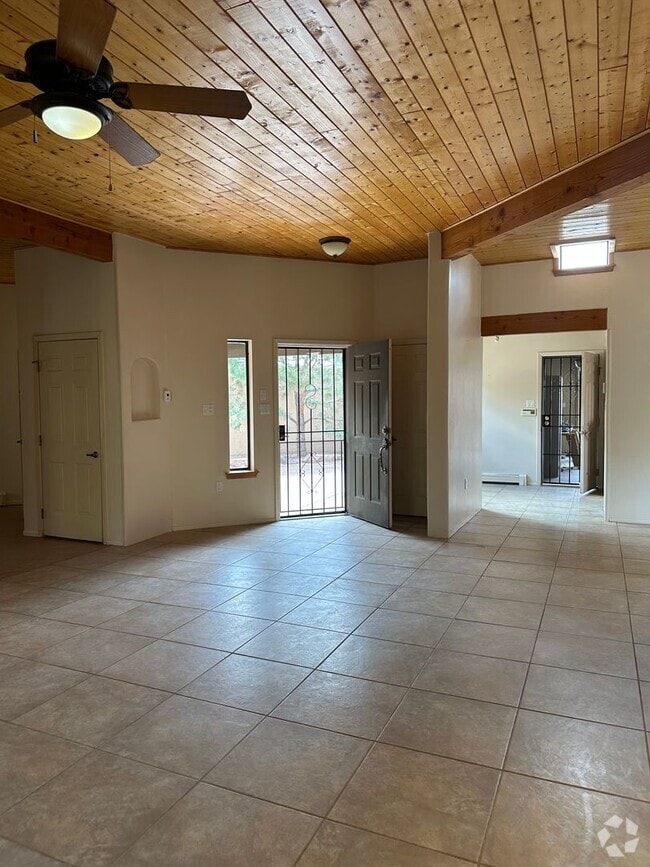 Building Photo - 2877 Plaza Blanca Rental