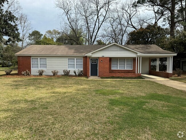 Building Photo - Stunning 3-Bedroom Rental