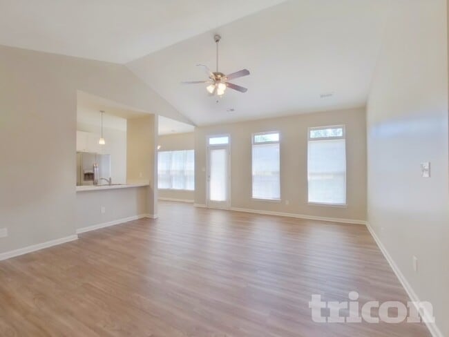 Photo - 3004 Dairy Farm Dr