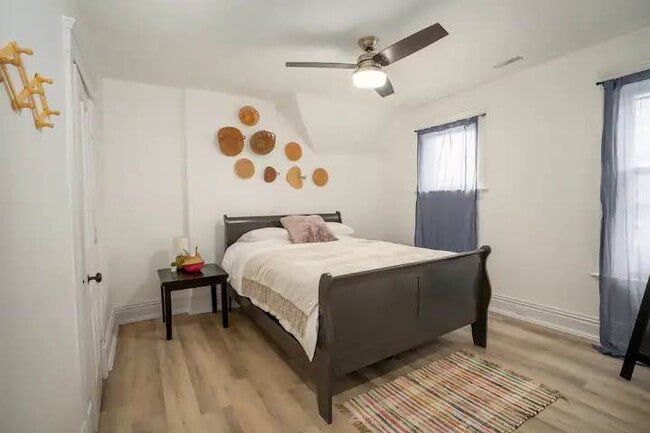 Photo - 152 Essex St Unit B (Upper)