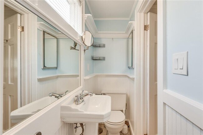 Photo - 1143 St Charles Pl NE