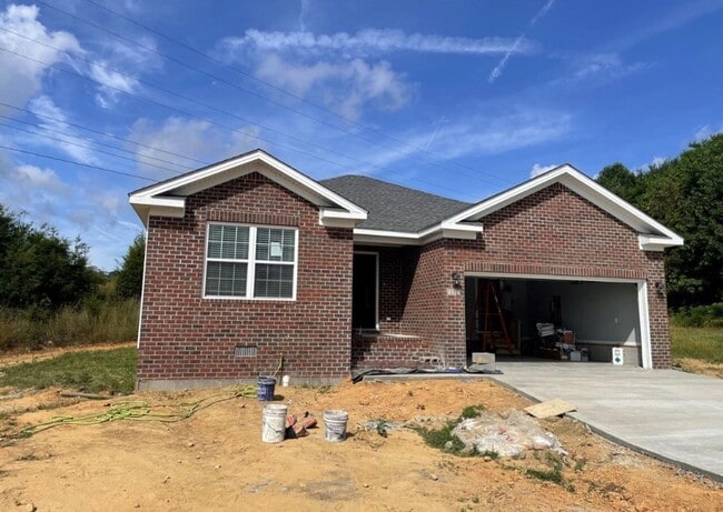 Photo - 137 Ashkirk Ln