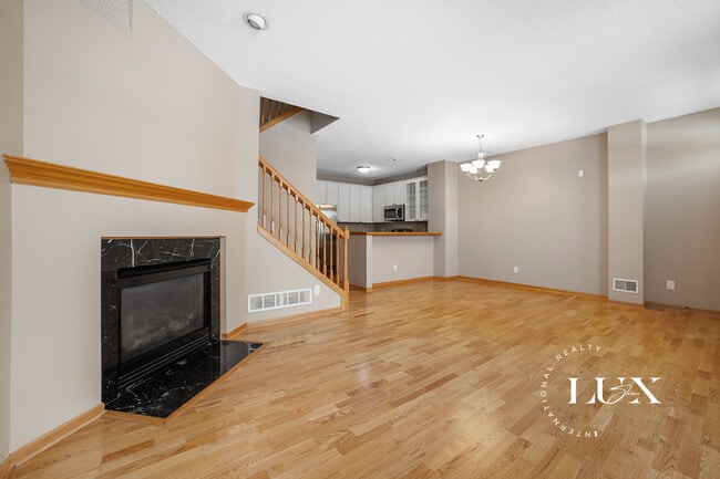 Photo - 7601 11th St N