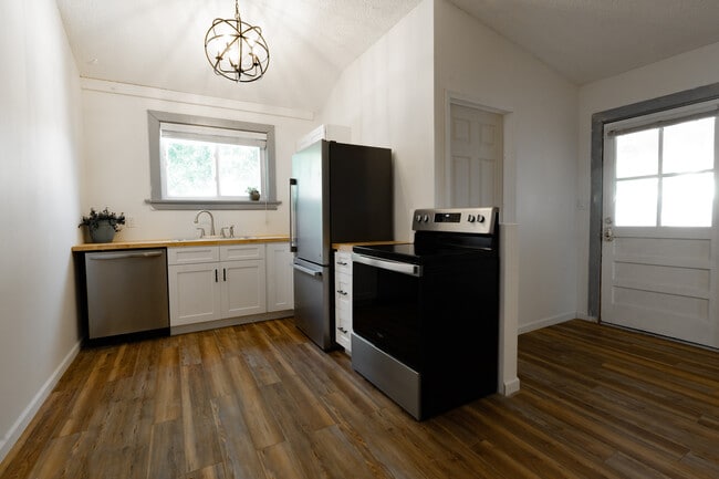 Building Photo - 5110 Swadley St Unit D