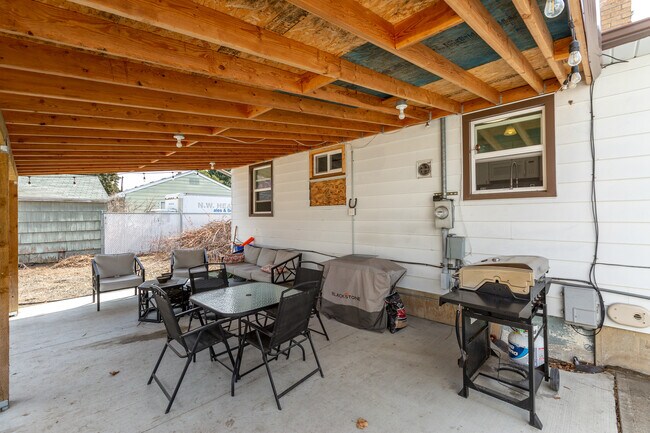 Photo - 2920 W Rowan Ave