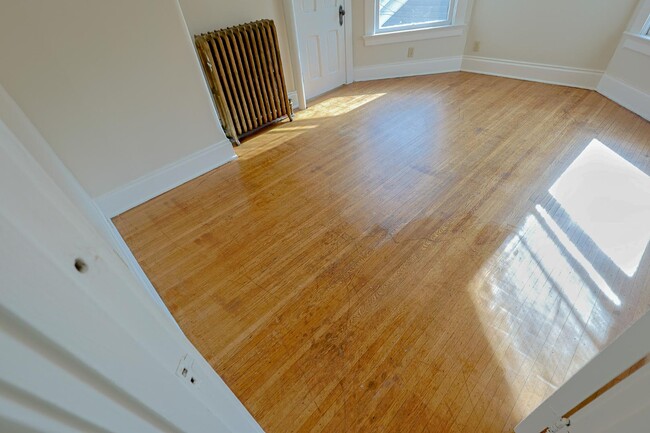 Photo - 1322 E Spring St