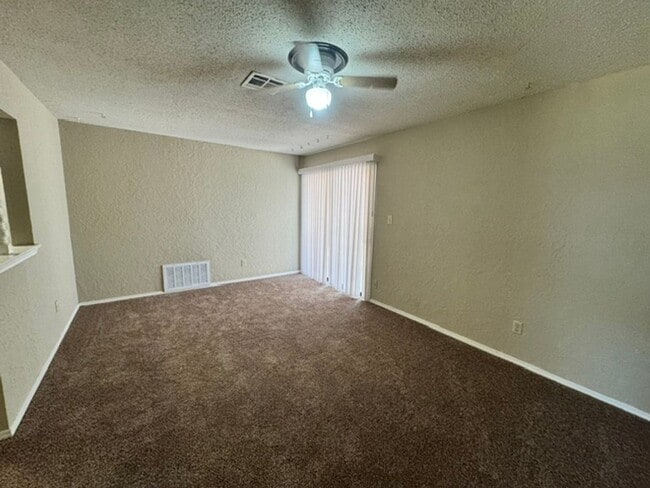 2021 Elmhurst Dr