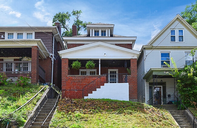 410 Eureka St