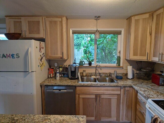 2000 Terresa Ave