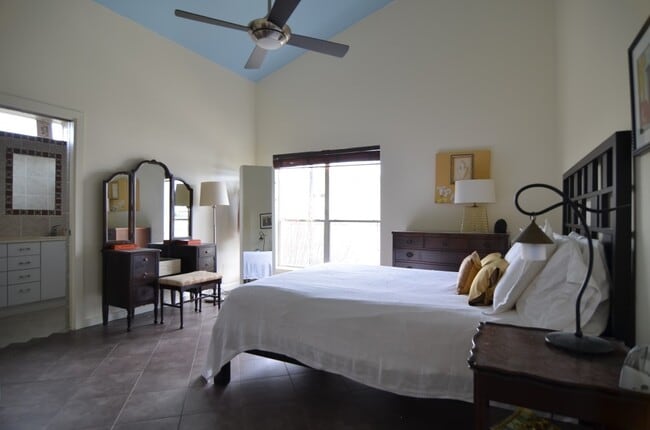 Photo - 5401 Lillian St