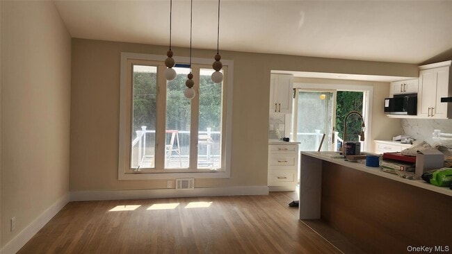 Photo - 12 Warren Ln