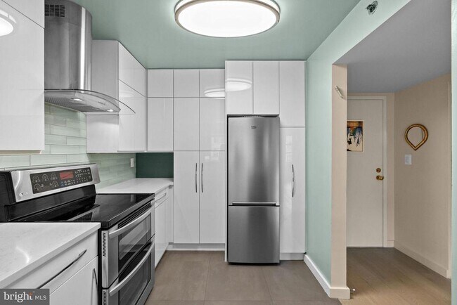 Photo - 1401 17th St NW Unit 705