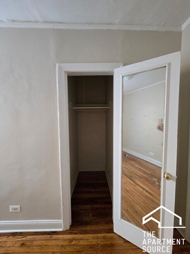 Photo - 6910 N Ravenswood Ave Unidad 1