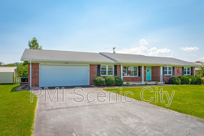 Photo - 8140 Holly Crest Dr