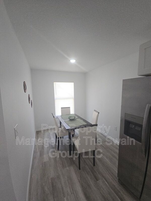 Photo - 304 Ave P NW