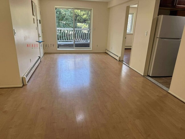 Photo - 34-39-39 69th St