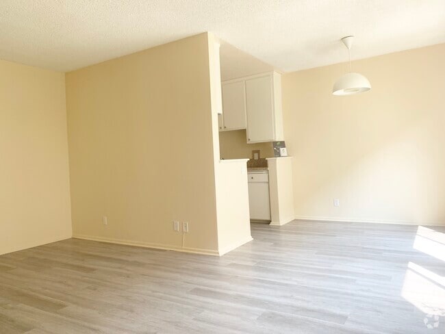 Building Photo - 3646 Westwood Blvd Unit 3 Rental