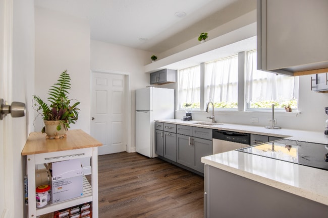 Photo - 1023 E Broad St